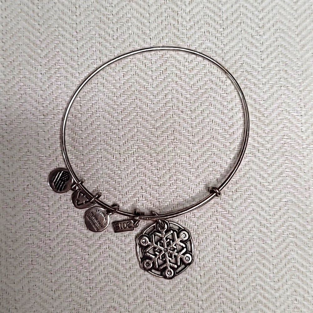 2015 Alex and Ani Snowflake Bracelet
